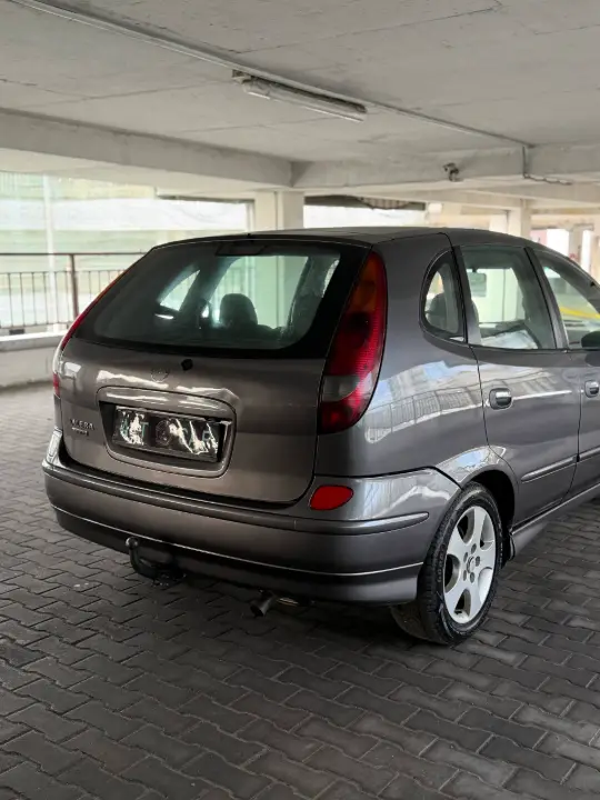Nissan Almera Tino, фотография 8