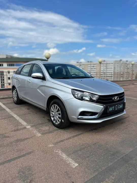 Lada Vesta.