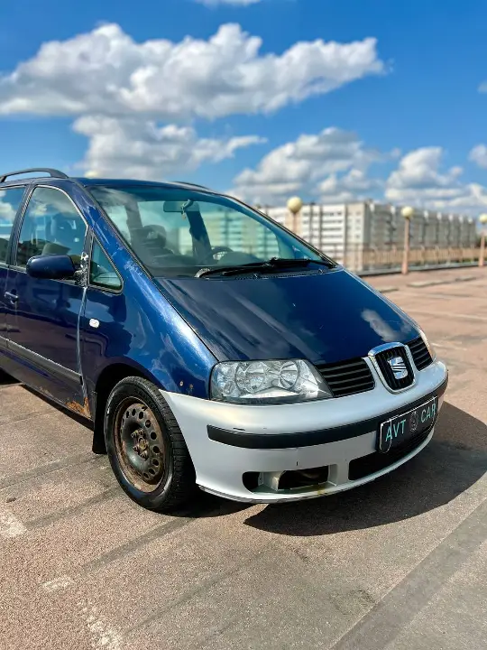 Seat Alhambra.