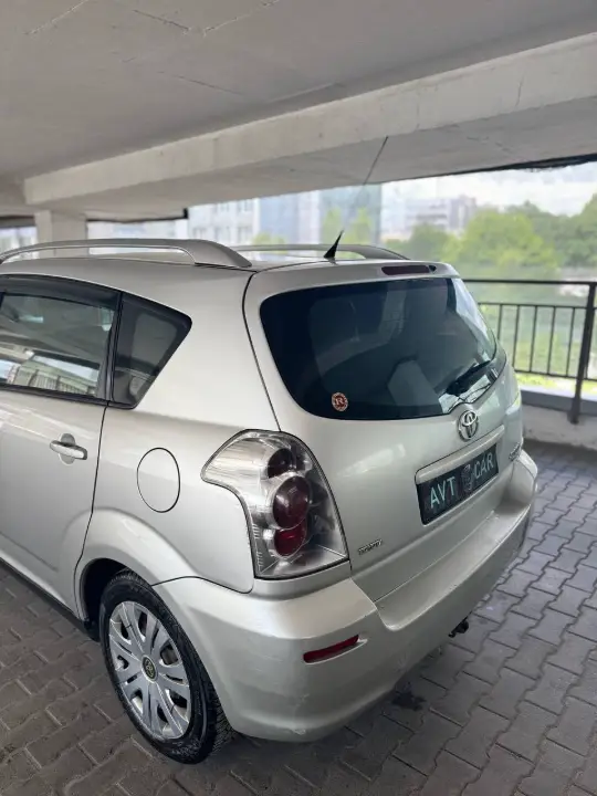 Toyota Corolla Verso, фотография 8