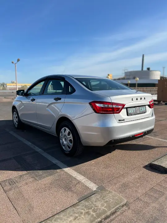 Lada Vesta GFL110