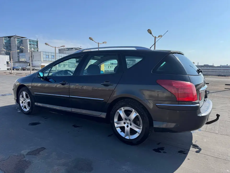 PEUGEOT 407