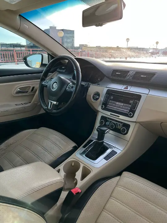 VOLKSWAGEN PASSAT CC