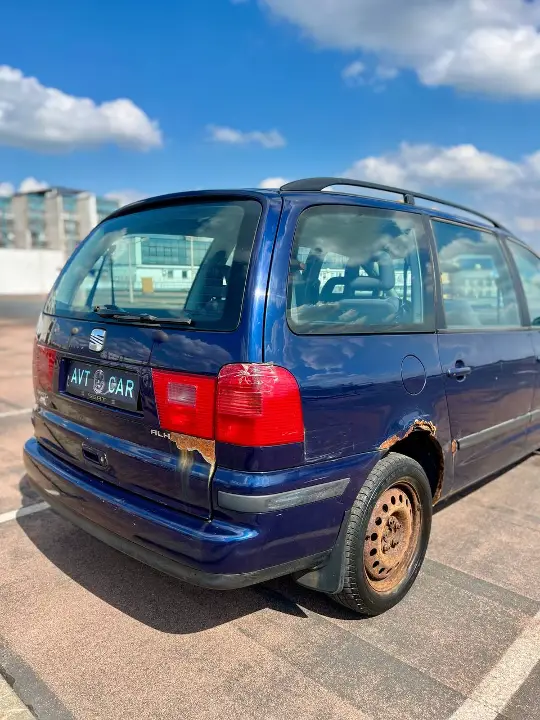 Seat Alhambra.