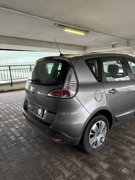 RENAULT SCENIC