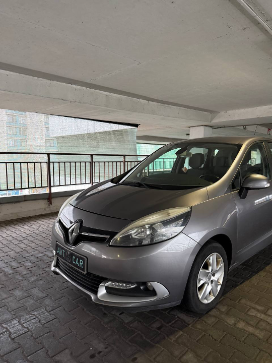 RENAULT SCENIC