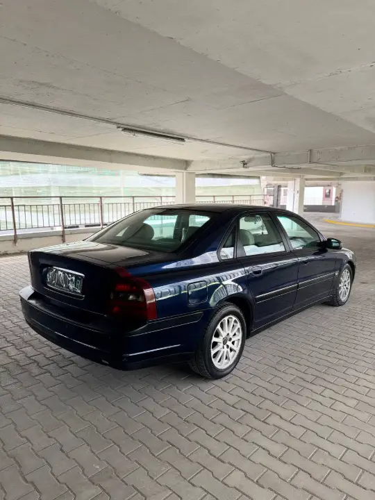 Volvo S80 