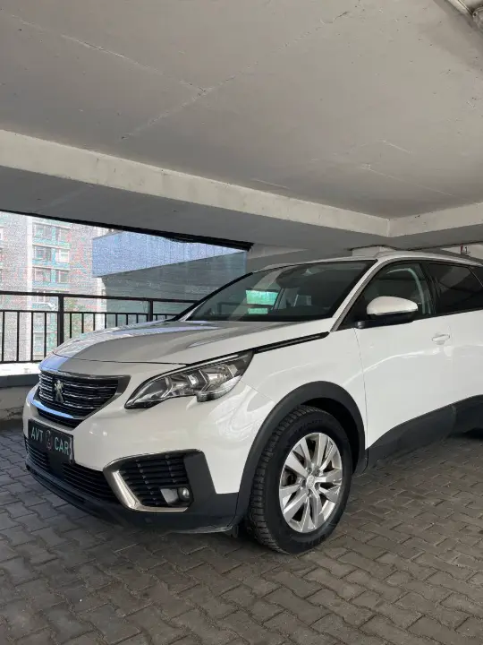 Peugeot 5008, фотография 2