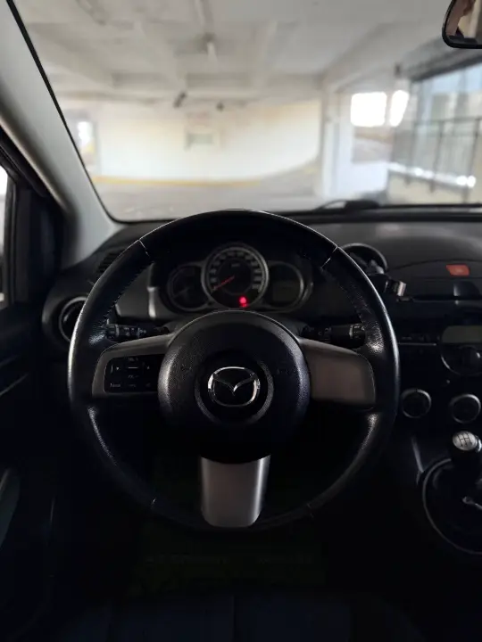 Mazda 2, фотография 13