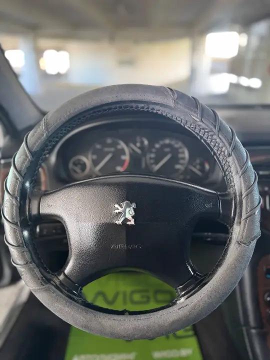 Peugeot 607