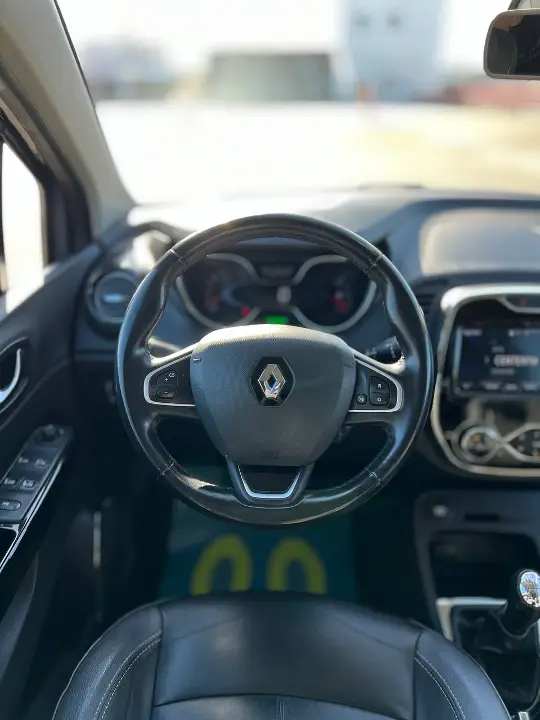 RENAULT CAPTUR