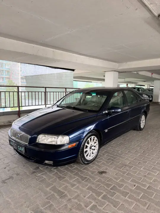 Volvo S80 