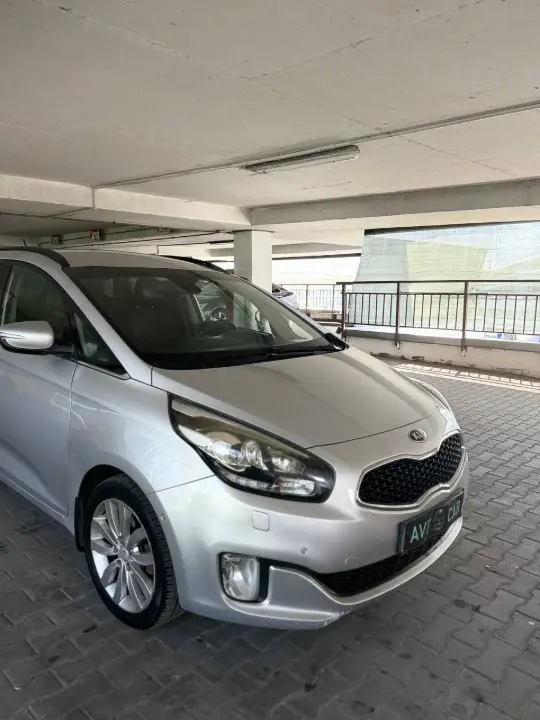 Kia Carens, фотография 10