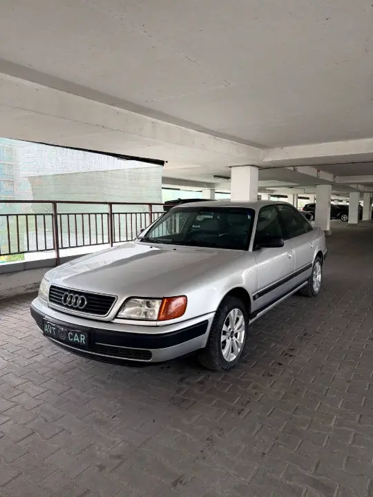 Audi 100, фотография 2