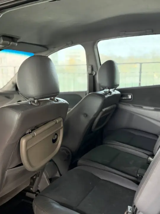 Nissan Almera Tino, фотография 12