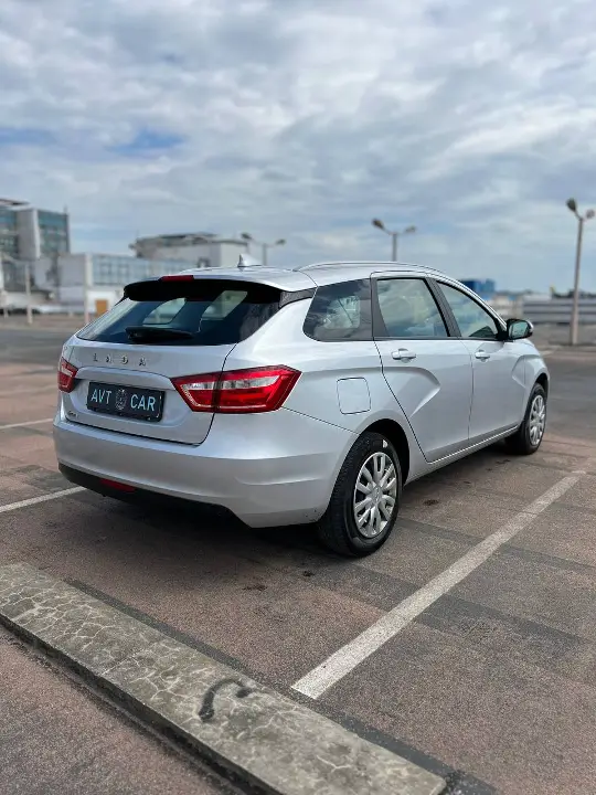 Lada Vesta.