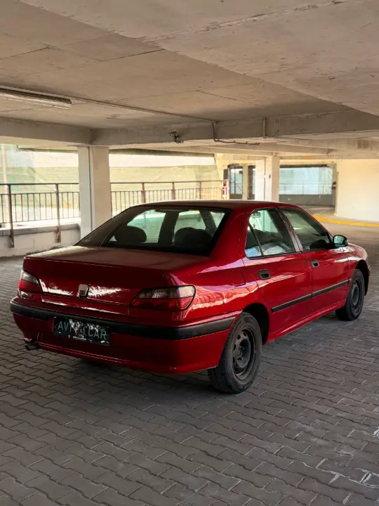 Peugeot 406