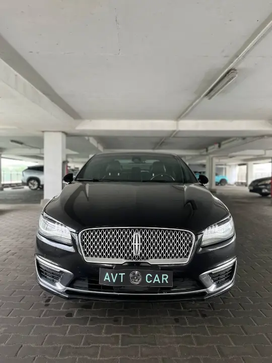 Lincoln MKZ, фотография 1
