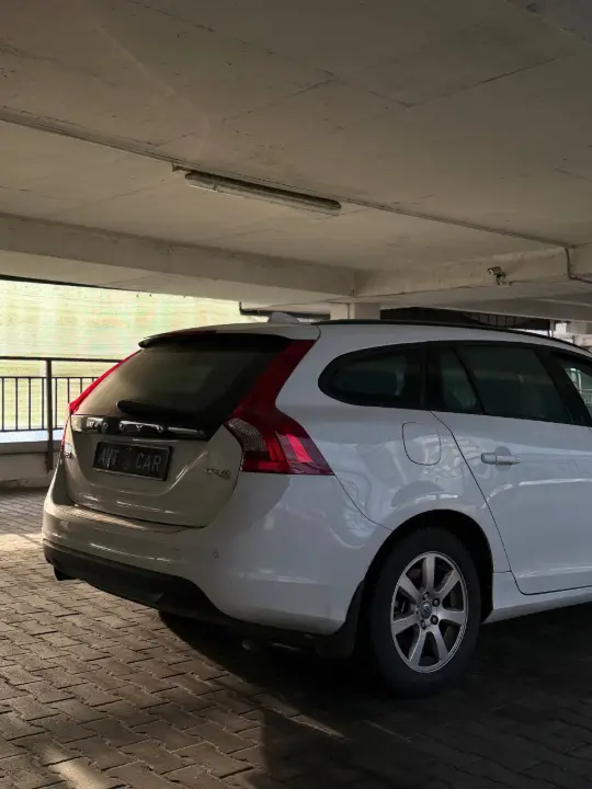Volvo V60, фотография 8