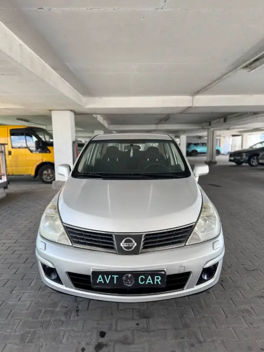 Nissan Tiida, фотография 1