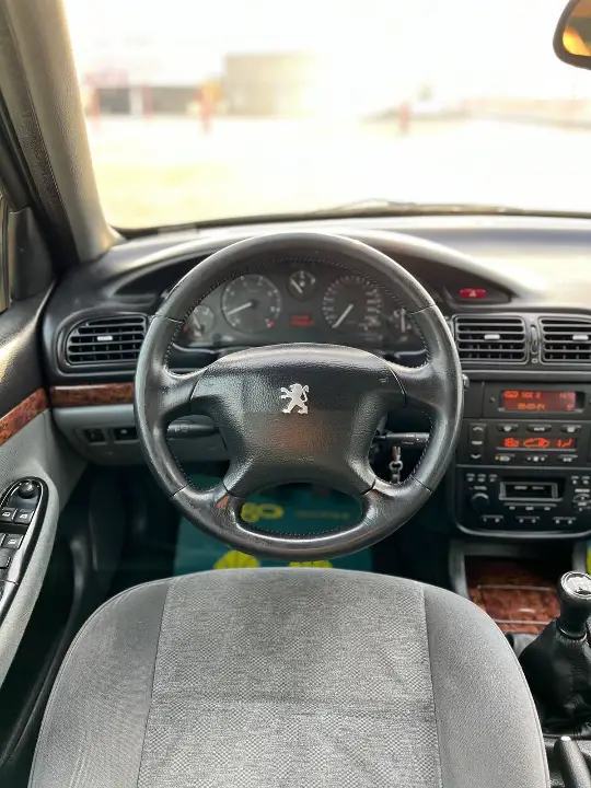 Peugeot 406