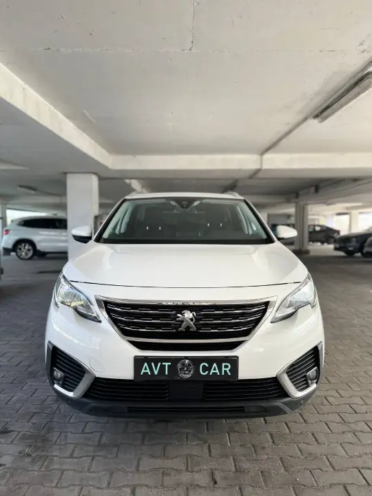 Peugeot 5008, фотография 1