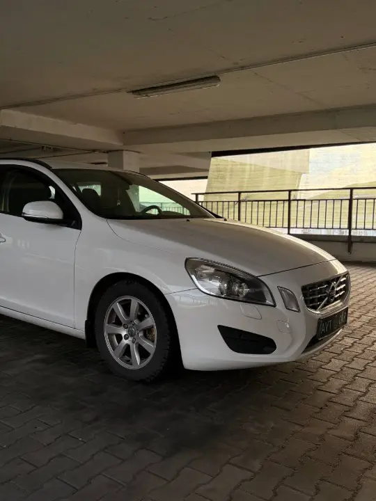 Volvo V60, фотография 10