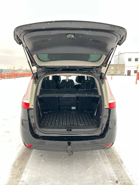 RENAULT MEGANE SCENIC