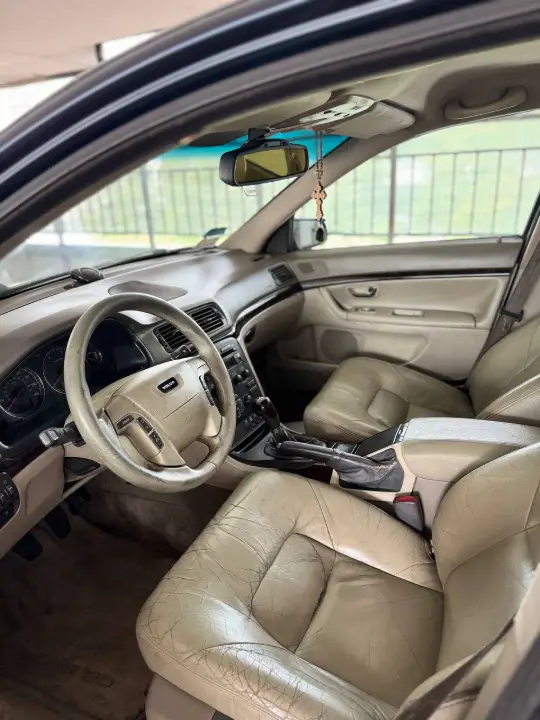 Volvo S80 