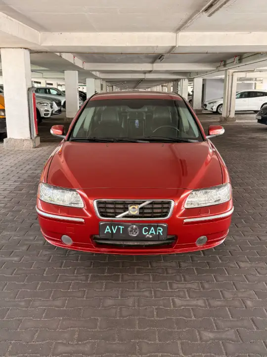 Volvo S60, фотография 1