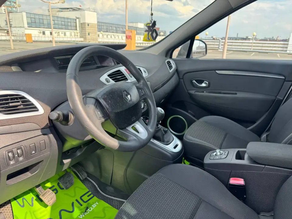 RENAULT MEGANE SCENIC