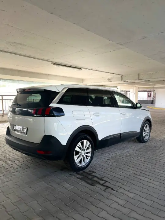 Peugeot 5008, фотография 8