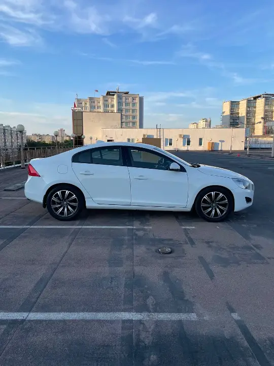 Volvo S60