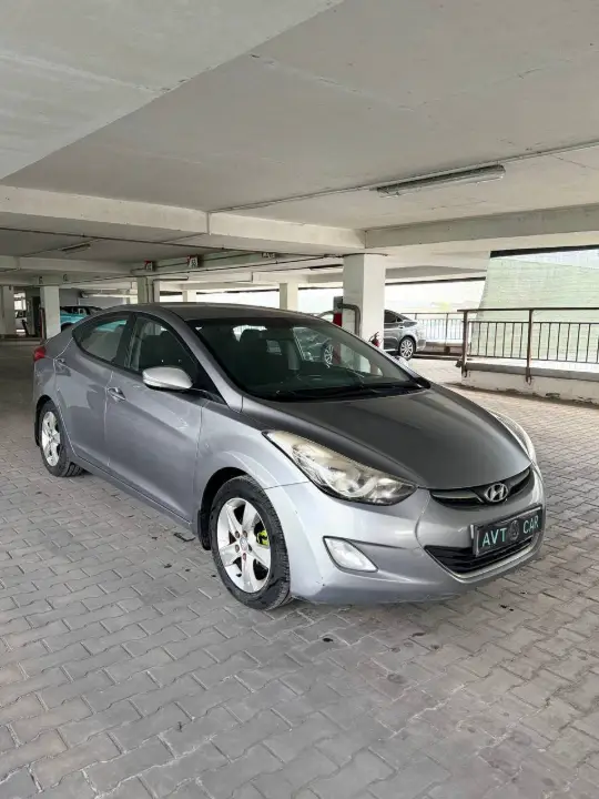 Hyundai Elantra, фотография 9