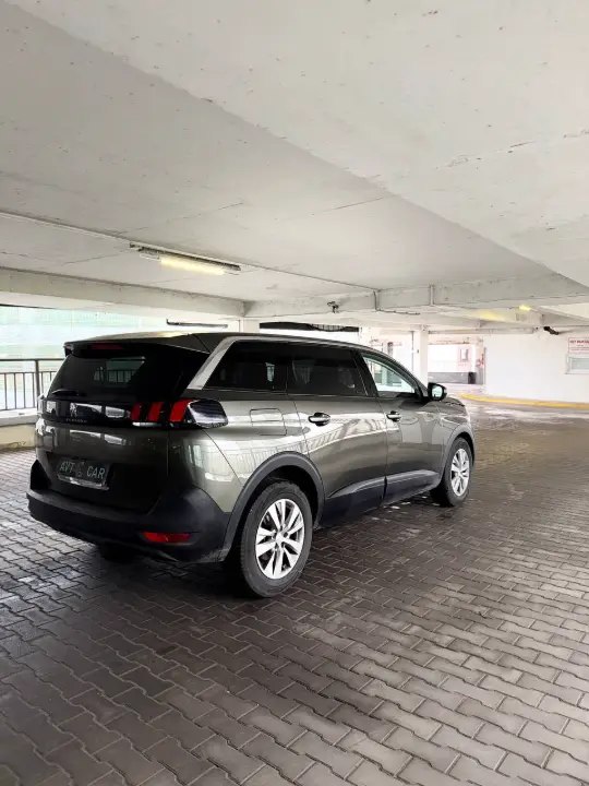 Peugeot 5008, фотография 8