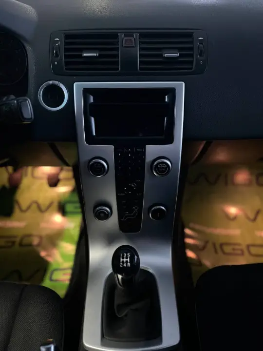 Volvo S40, фотография 12