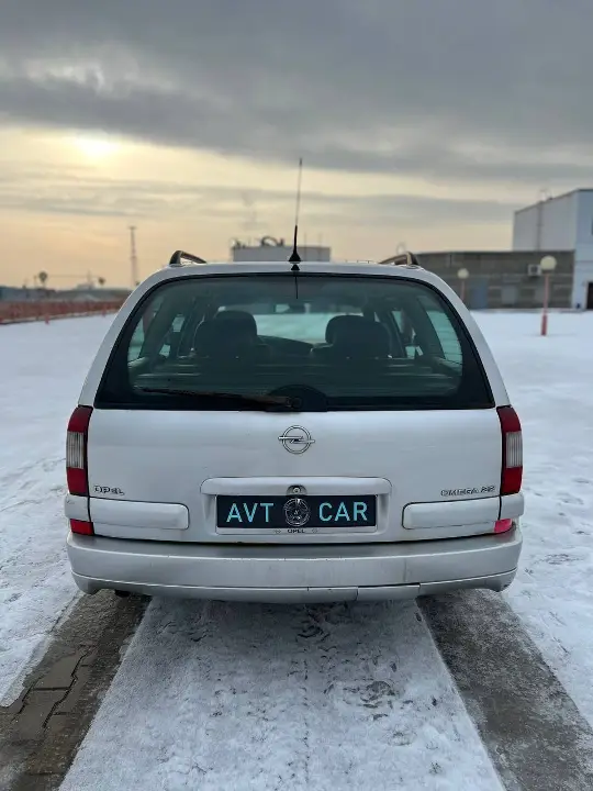 Opel omega