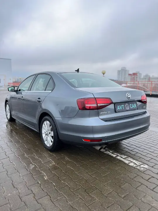 VOLKSWAGEN JETTA