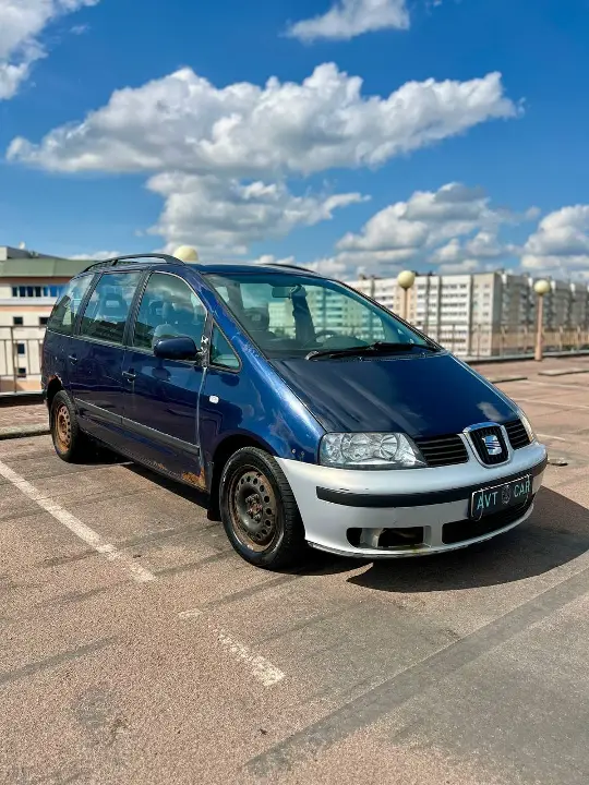 Seat Alhambra.