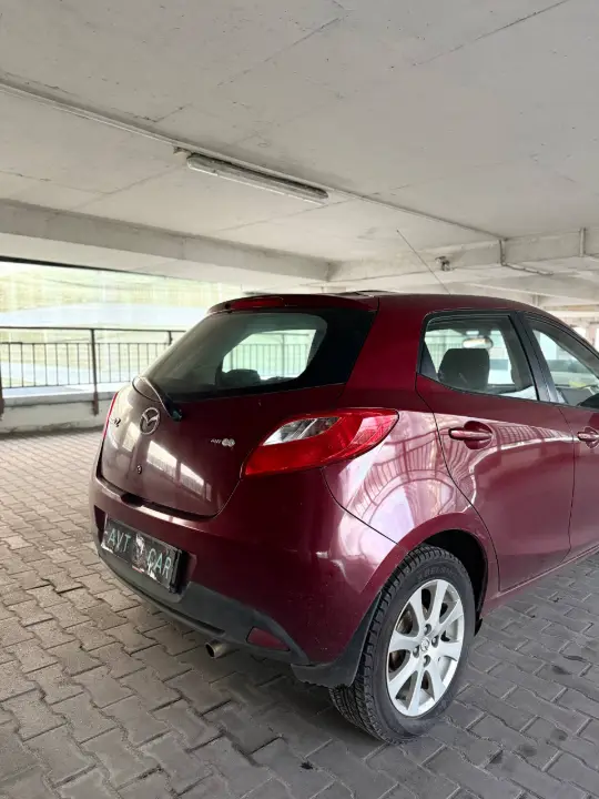 Mazda 2, фотография 8